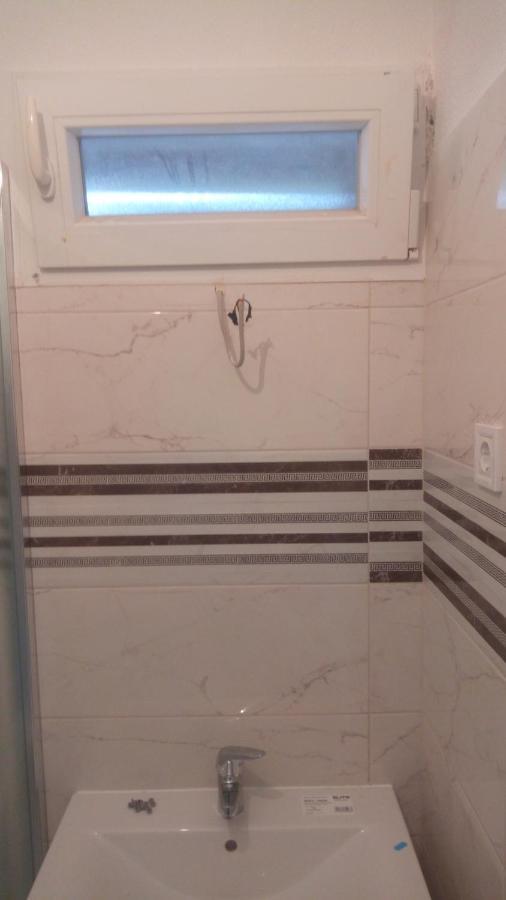 Apartment Tara Nečujam Esterno foto